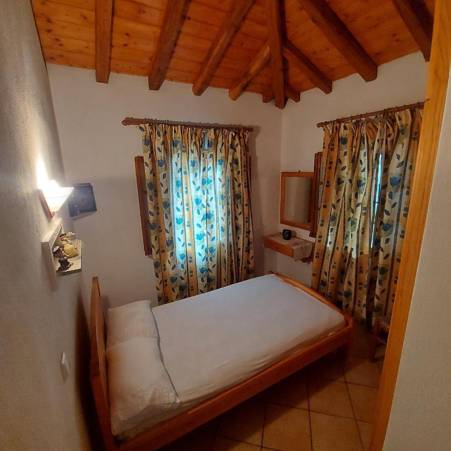 Villa Amfithea Moni Evaggelistrias Экстерьер фото